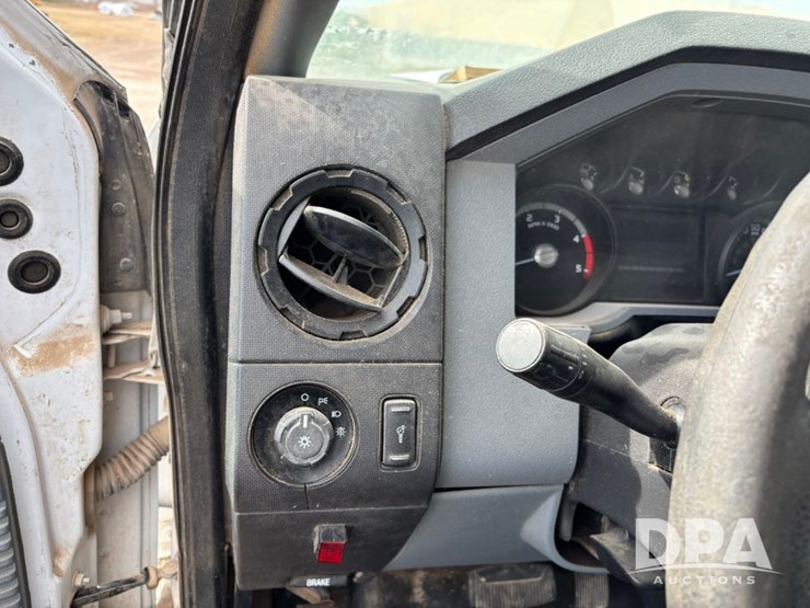 2011-ford-f550-image-65