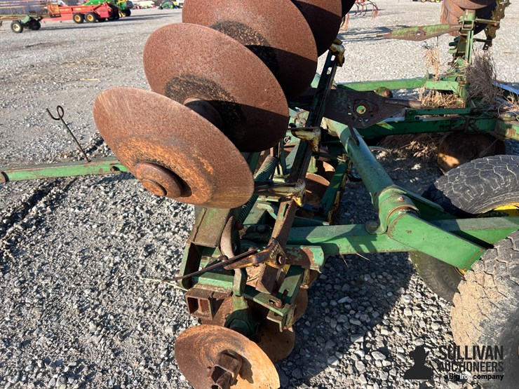 john-deere-18-image-17