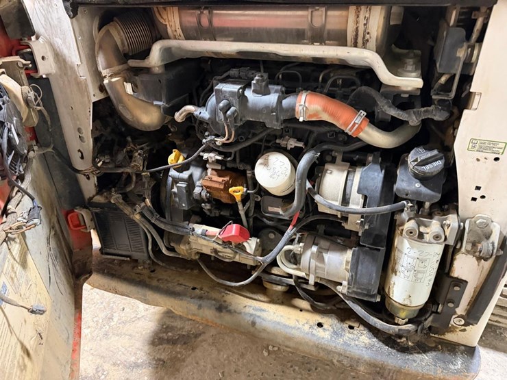 2022-bobcat-t770-image-16