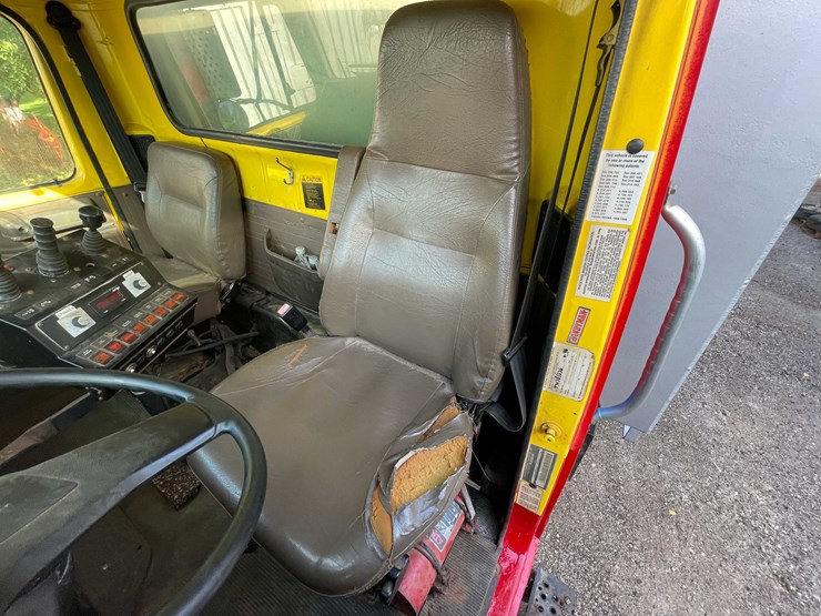 international-4900-image-102