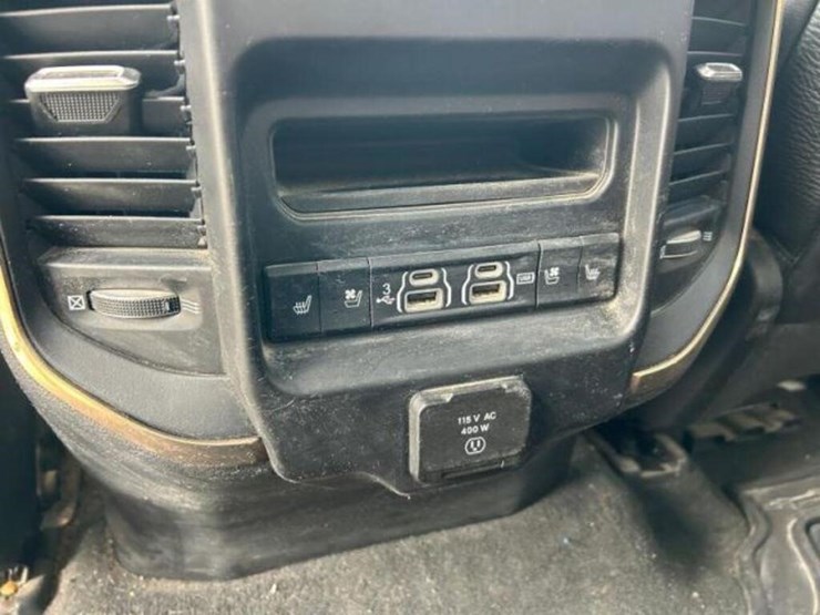 2020-ram-1500-laramie-longhorn-image-26