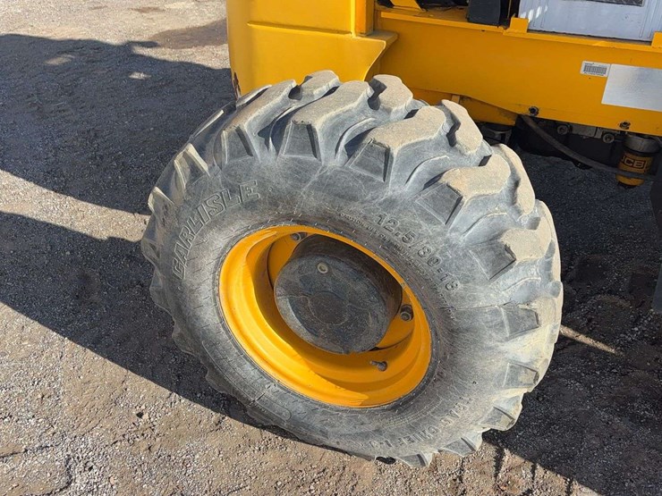 2015-jcb-930-image-11