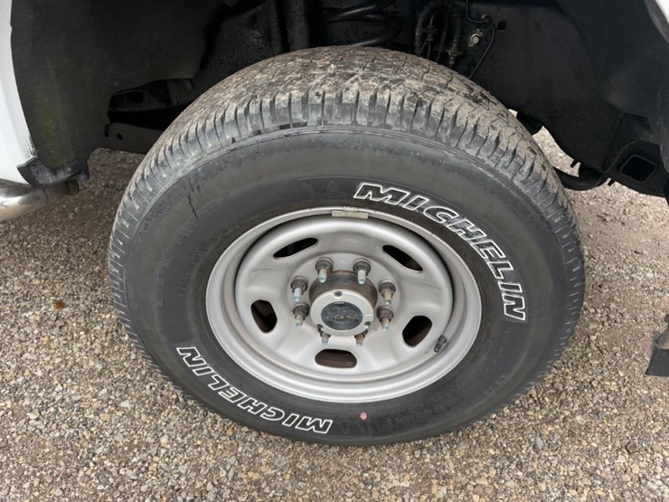 2022-ford-f350-image-12