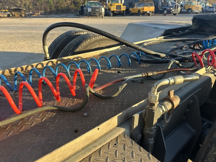 mack-rd688s-image-20