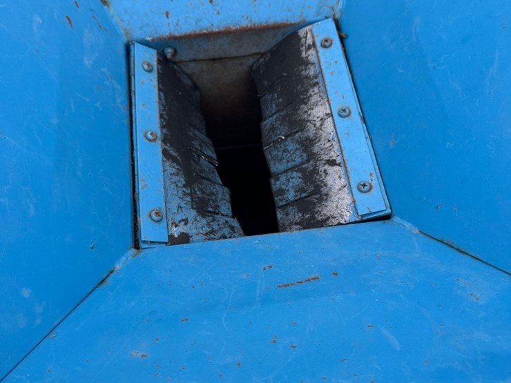 mini-pull-behind-gas-chipper/shredder-image-6