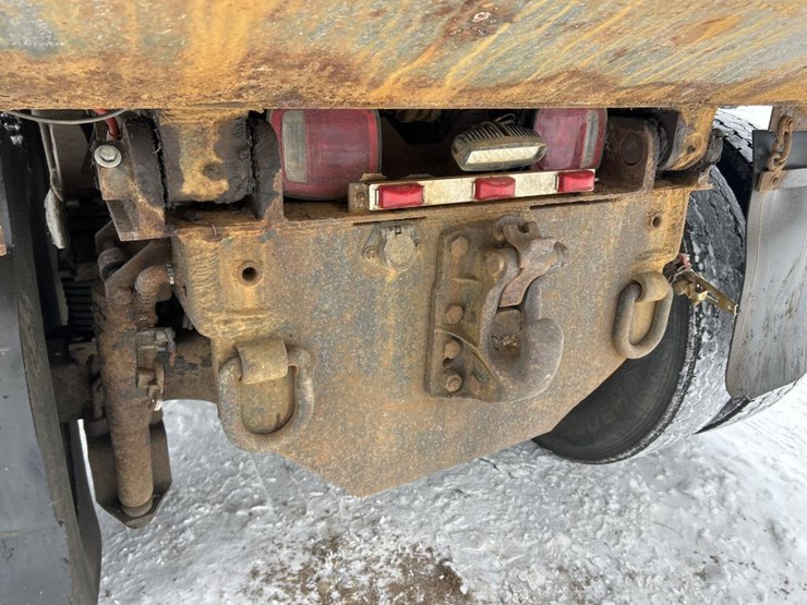 #1042-•-2000-volvo-quad-axle-dump-truck-image-28