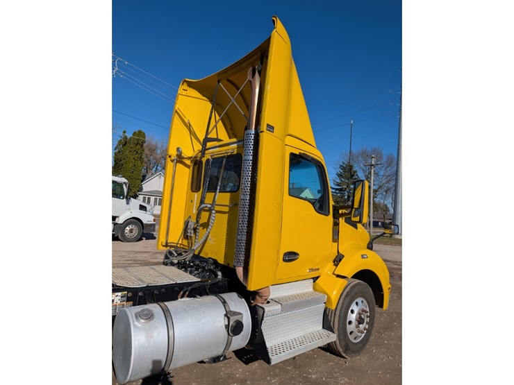 2020-kenworth-t880-image-5