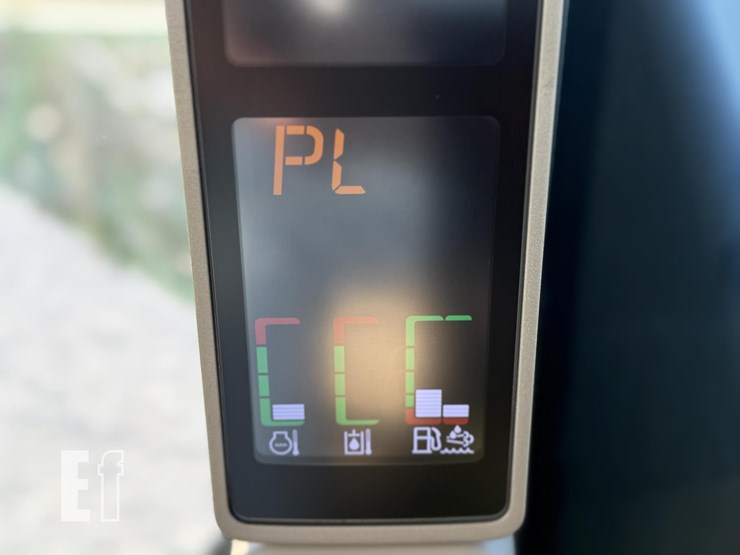 john-deere-r4038-image-32