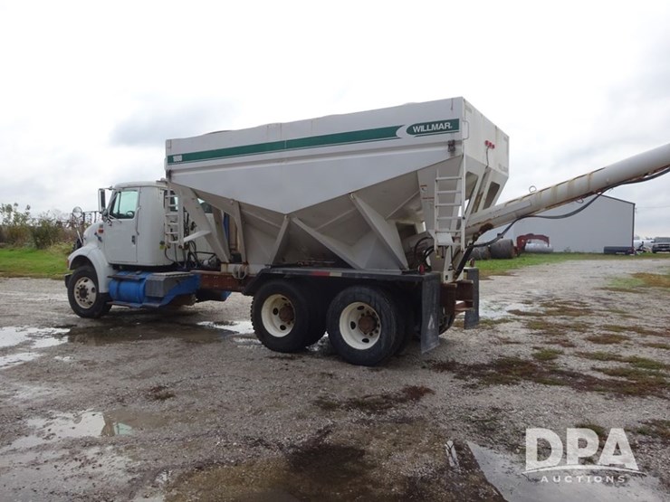 2003-international-8100-image-30