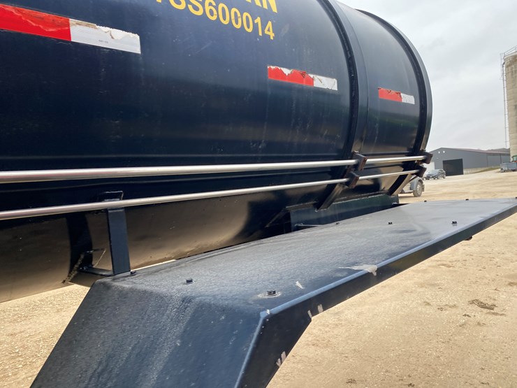 #1031-•-2014-northern-6000-gallon-semi-manure-tanker-trailer(has-wi-title)-(kewaunee,-wi)-image-44