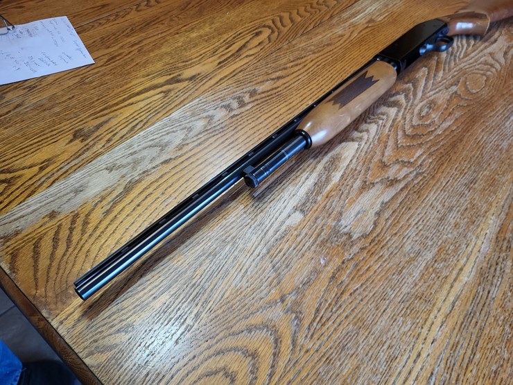 mossburg-500e--410-pump-shot-gun-image-9