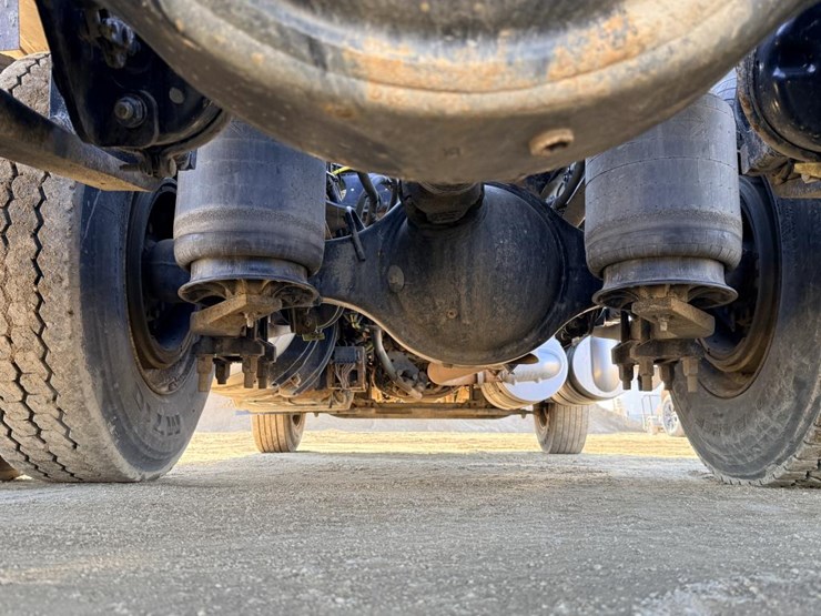 2017-international-prostar-image-71