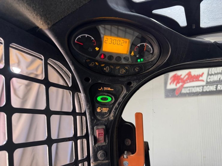 2022-bobcat-t770-image-23