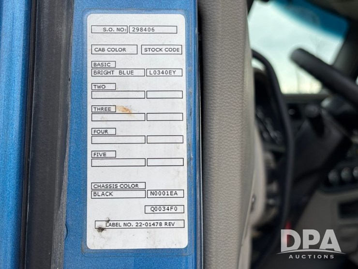 peterbilt-579-image-89