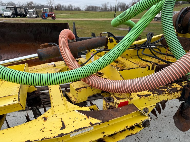 #1152-•-25'-aerway-with-fold-up-wings-(north-freedom,-wi)-image-3