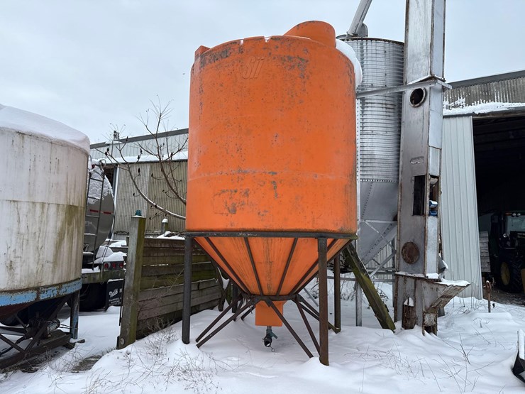 orange-cone-bottom-tank-image-1