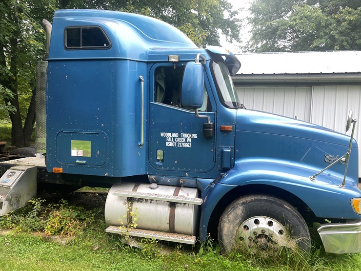 #210-•-2009-international-eagle-semi-tractor-(fall-creek,-wi)-(has-wi-title)-image-7