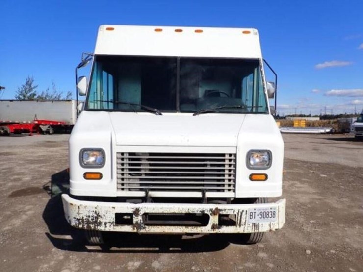 2012-freightliner-mt55-image-3