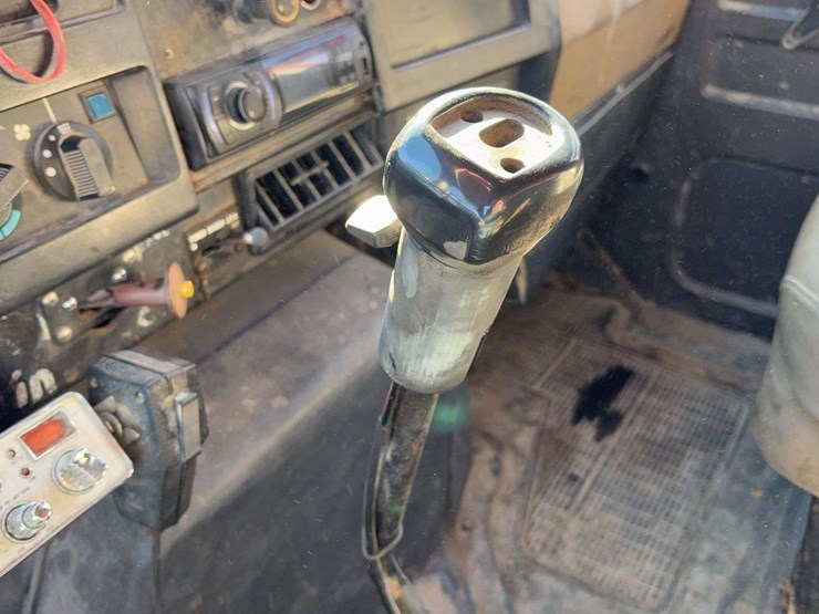 1993-international-4900-image-35