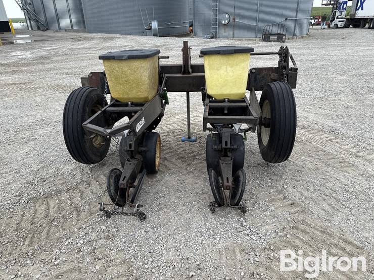 shop-made-2-row-planter-image-6