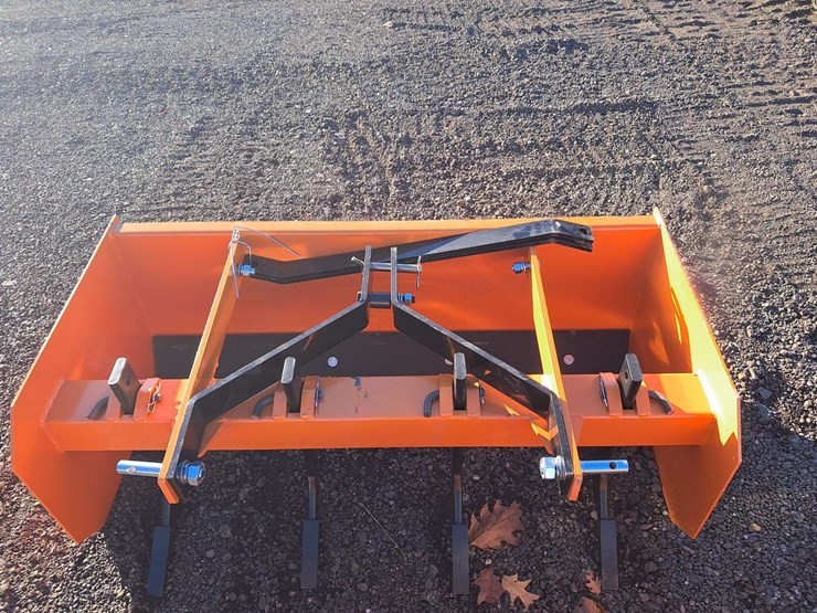 wolverine-47"-grader-image-1