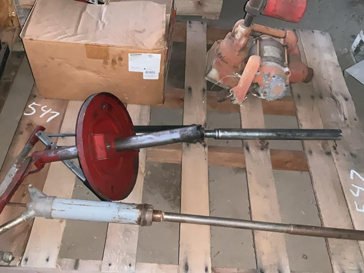 #547-•-fuel-and-oil-pumps-image-2