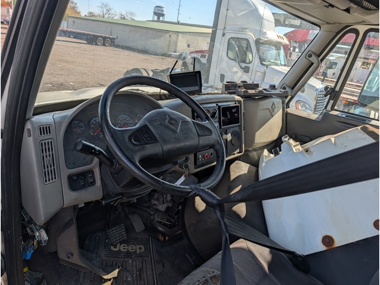 international-durastar-4300-image-17