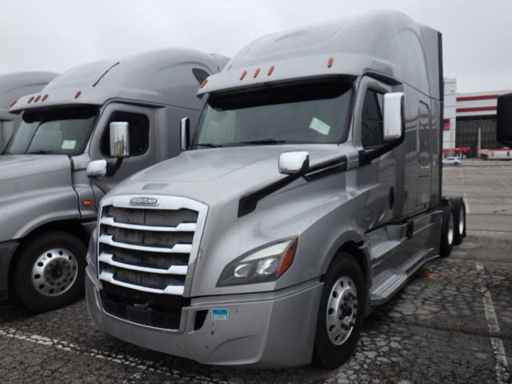 2019-freightliner-cascadia-126-image-1