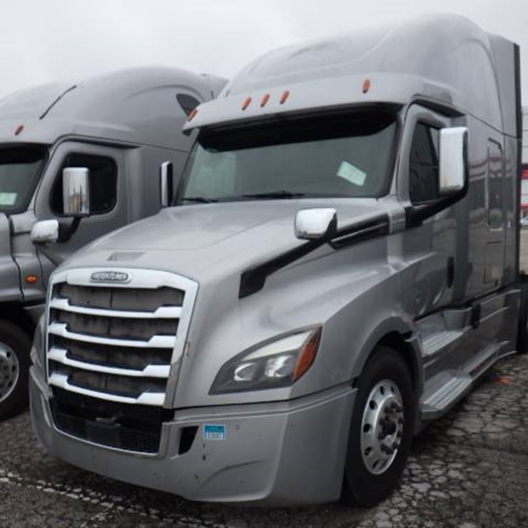 2019 FREIGHTLINER CASCADIA 126