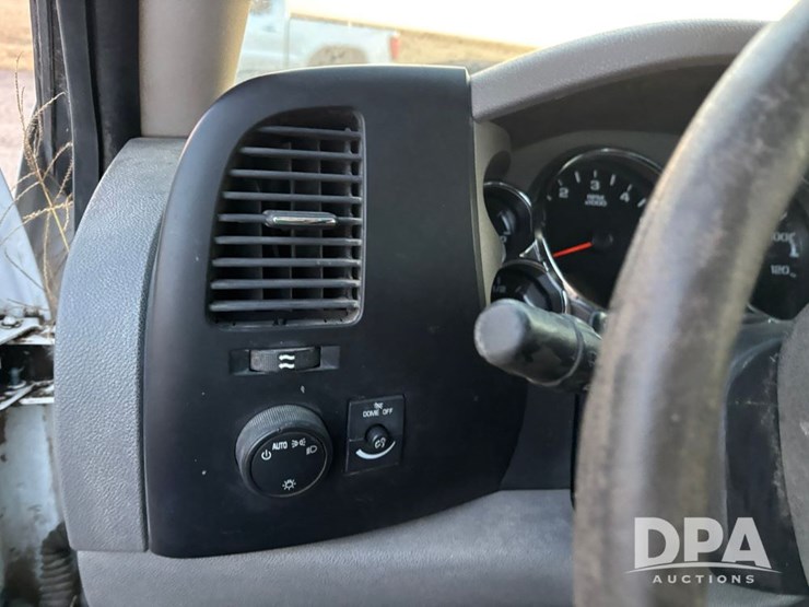 2009-chevrolet-3500hd-image-68