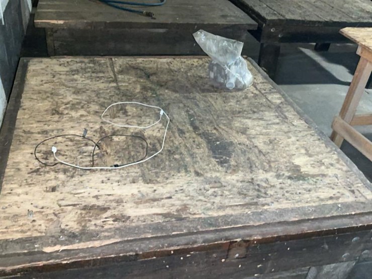 #610-•-11-wooden-tables-image-22