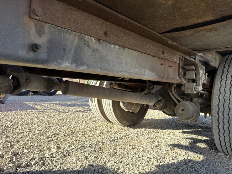 2005-international-durastar-4300-image-45