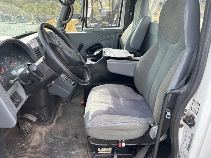 international-4000-image-88