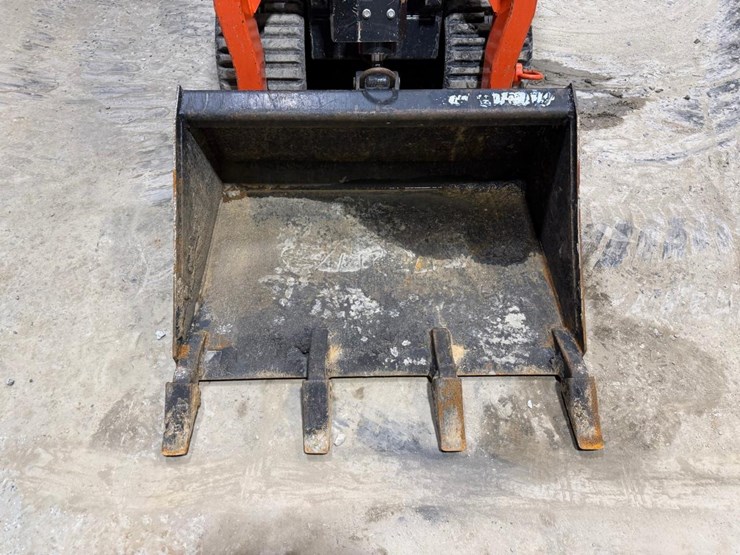 2023-kubota-scl1000-image-9