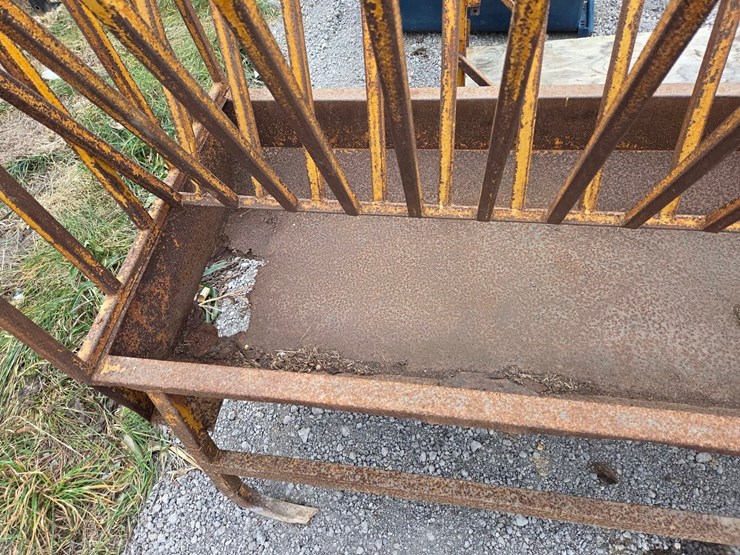 gold-bar-hay/grain-feeder-image-3