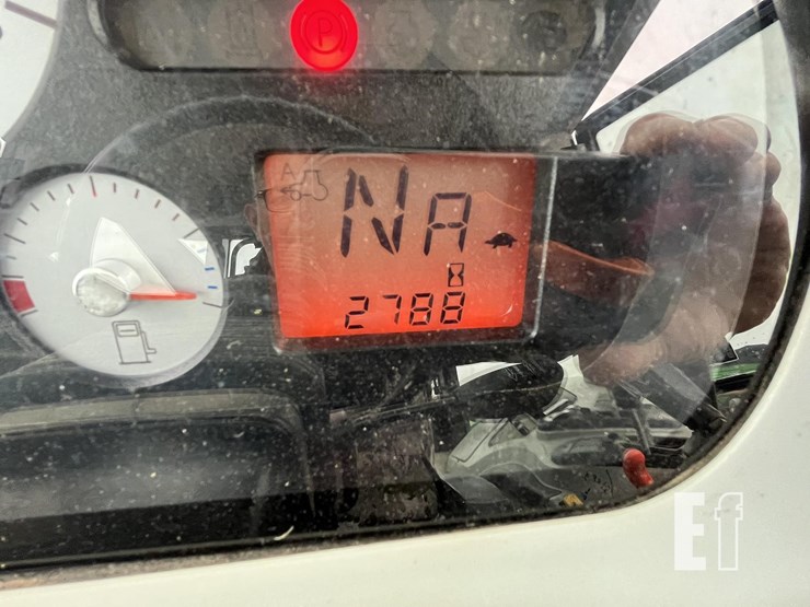 massey-ferguson-6475-image-3