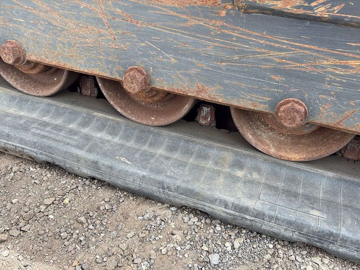 2022-new-holland-c362-image-17