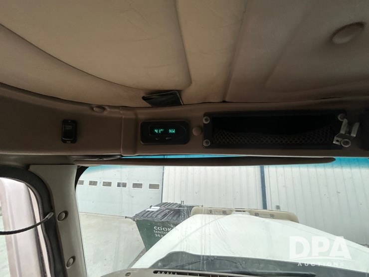 international-9900i-image-47