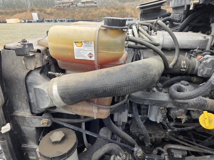 2011-international-durastar-4400-image-58