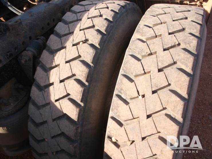 2007-freightliner-columbia-112-image-41