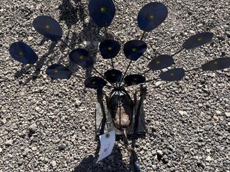 #84-•-metal-art--swinging-peacock-image-2