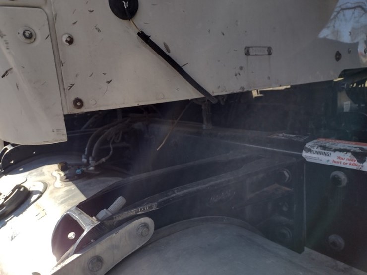 peterbilt-567-image-35