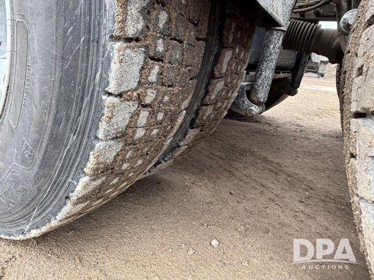 2017-mack-pinnacle-chu613-image-32