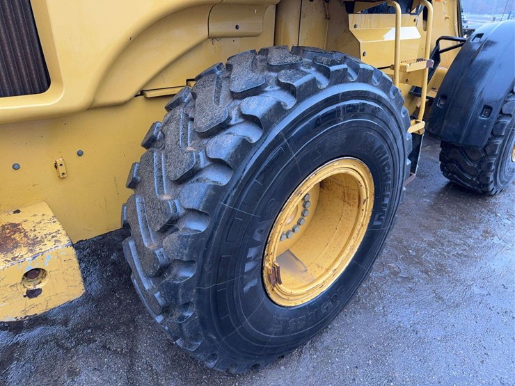 2006-caterpillar-930g-image-11