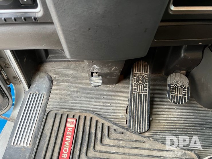 kenworth-t440-image-61