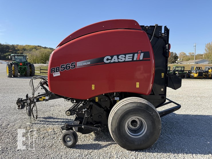 case-ih-rb565-image-1