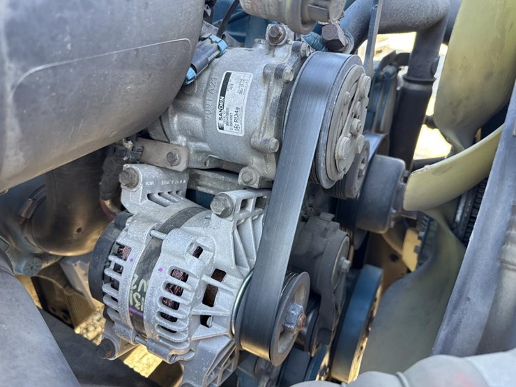 2005-international-durastar-4300-image-56