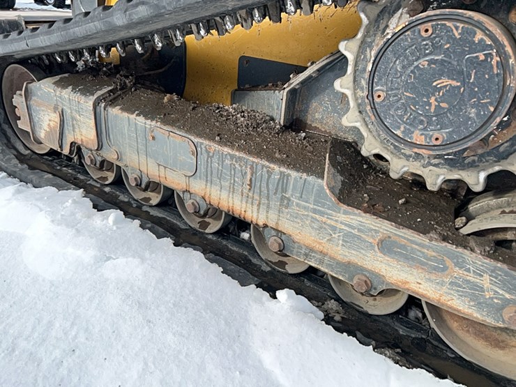 2020-deere-333g-image-17