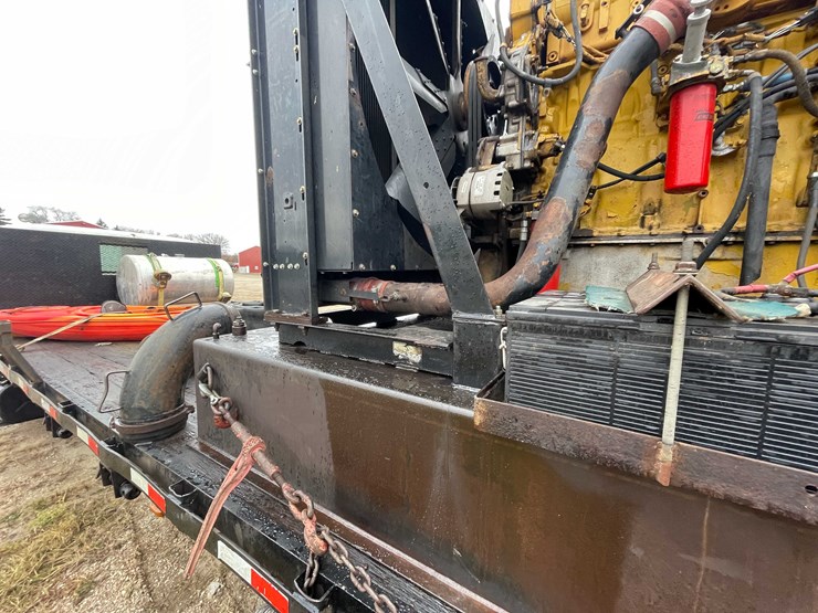 international-4900-image-49