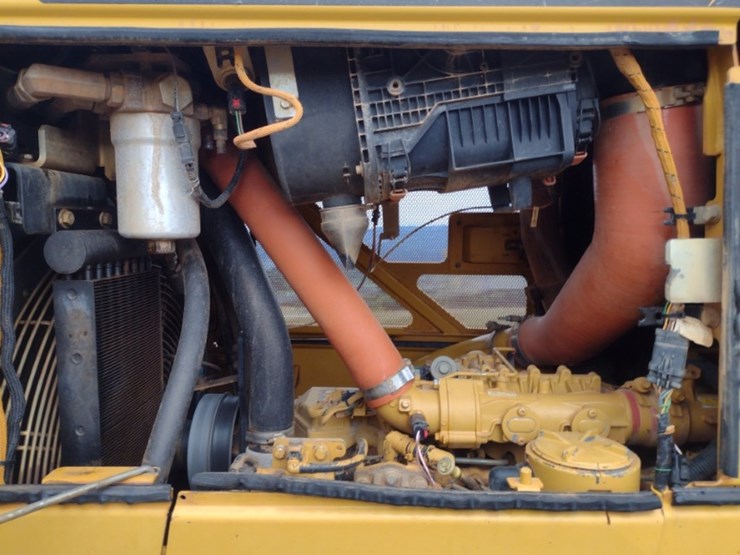 caterpillar-d6n-xl-image-42